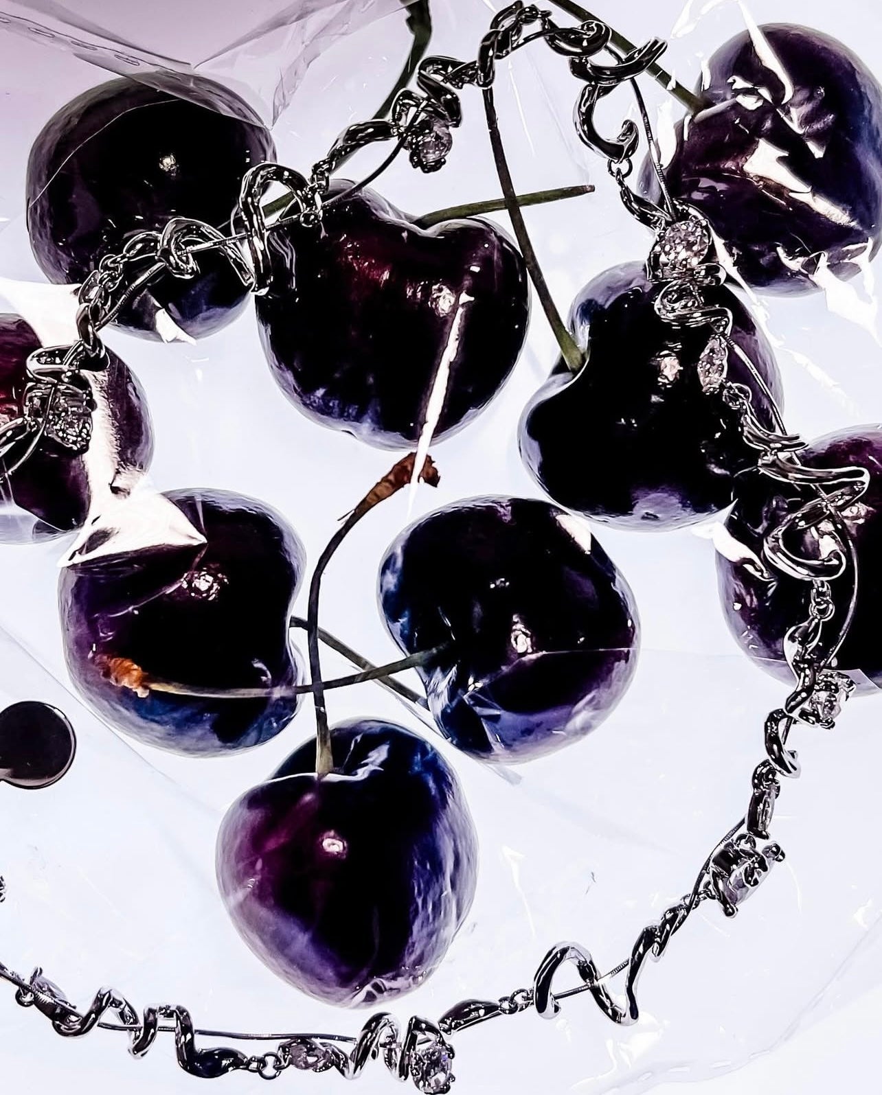 Colette Necklace in frosted silver platinum