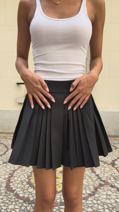 Roux mini pleated skort